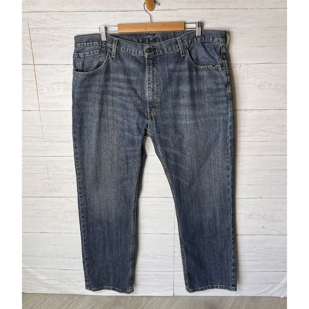 Levis Jeans Mens Size 42 X 30 Relaxed 559 Straight Leg 100% Cotton Denim